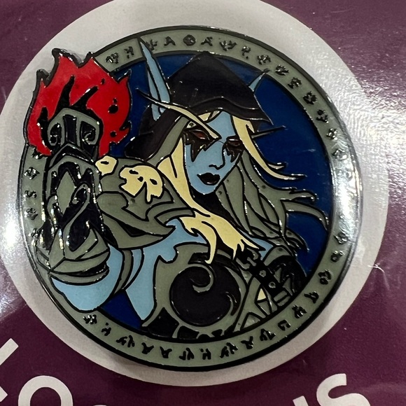 NWT 2016 LootCrate Exclusive World Of Warcraft Anti-Hero Sylvanas Collector Pin - Picture 3 of 4